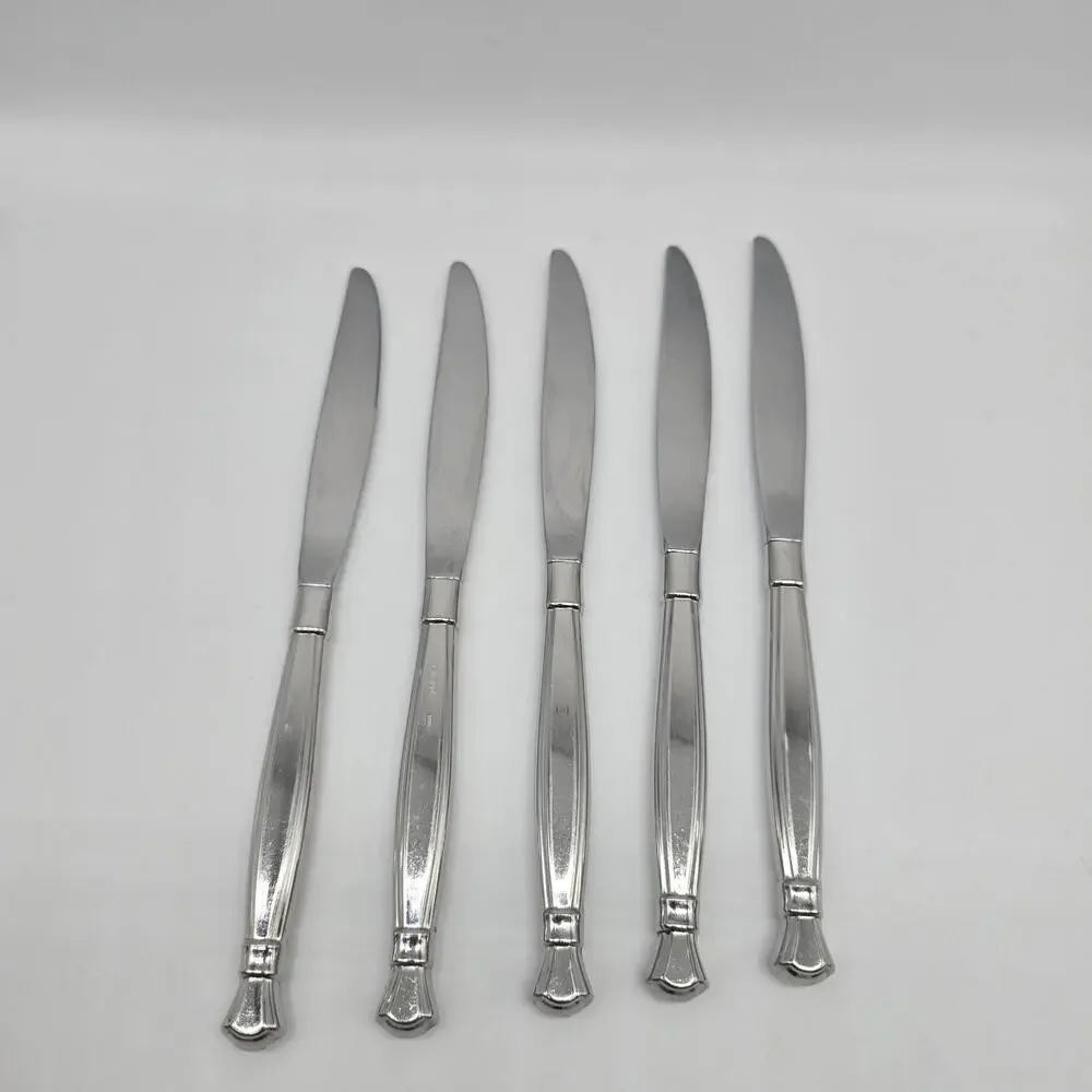 Oneida Act 1 Glossy Stainless Heirloom Cube Flatware 5 Dinner/Butter Knives